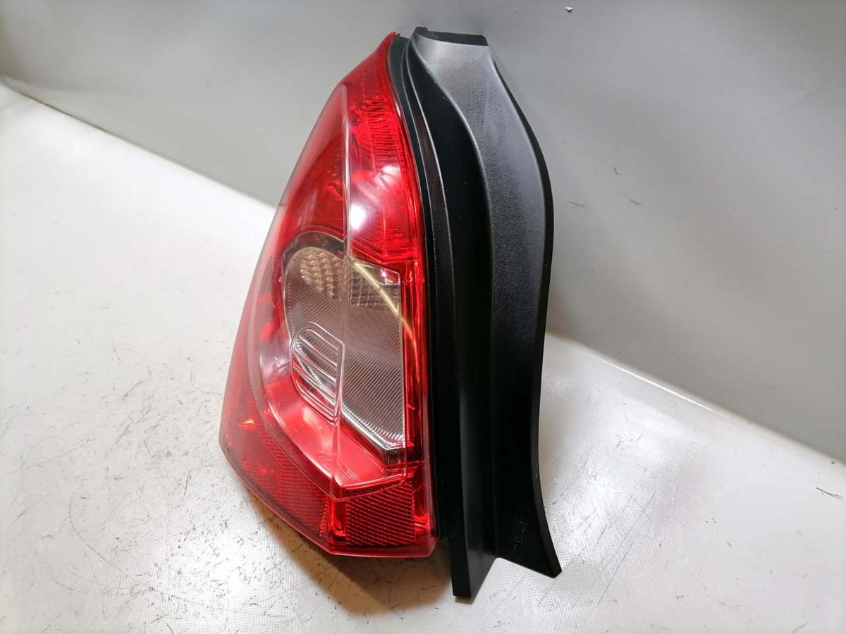 Renault Twingo 2 originla Rücklicht Rückleuchte Schlussleuchte links Facelift Bj.2014